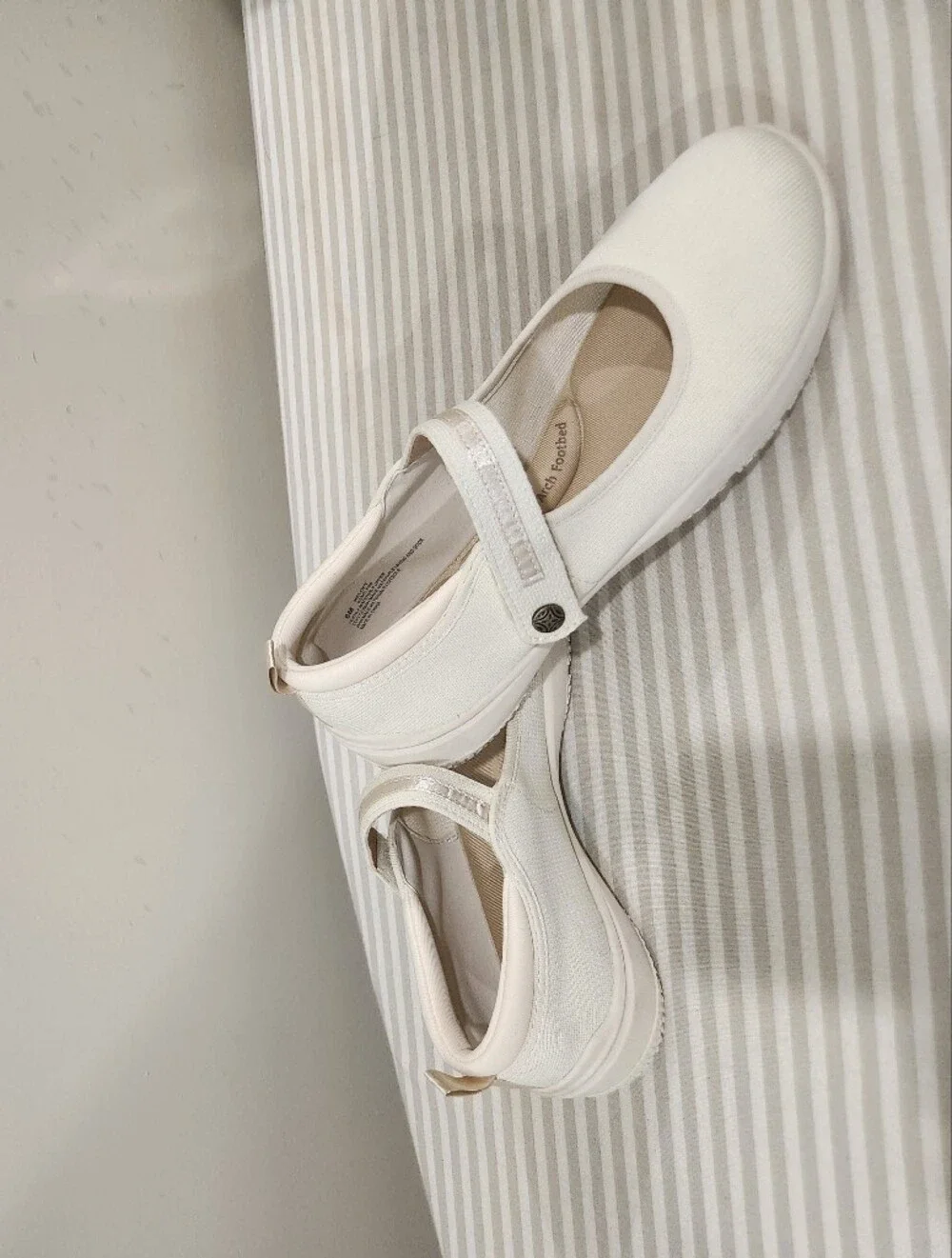 JSport by Jambu Women's White Mary Jane Flats - Picture 1 of 3